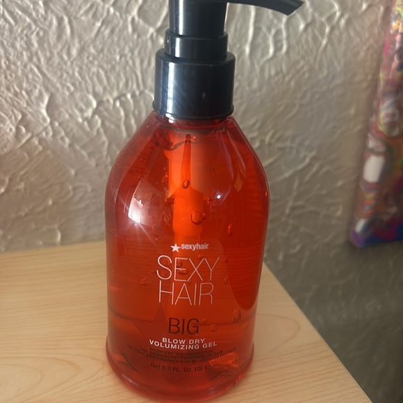 Sexy hair set brand new not used good for someone wanting volume in there hair - Picture 4 of 4